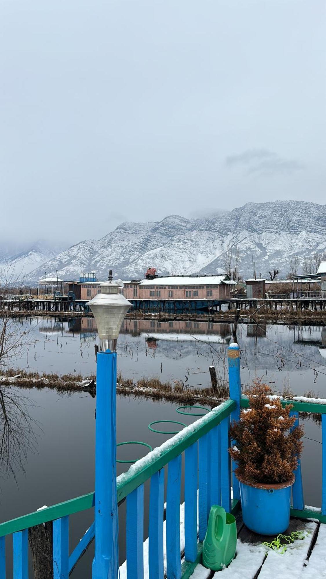 Houseboat Young Wild Rose Srīnagar 외부 사진